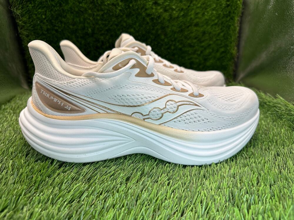 Saucony Triumph 24 S100999-1019 Athletic Sneaker Women's 8.5 White Mesh Sports